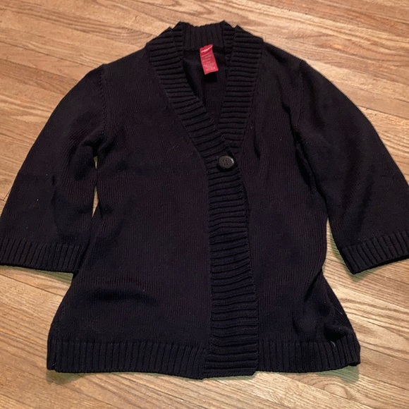 Olsen Europe Black Knit Cardigan with one big button. - Picture 6 of 8